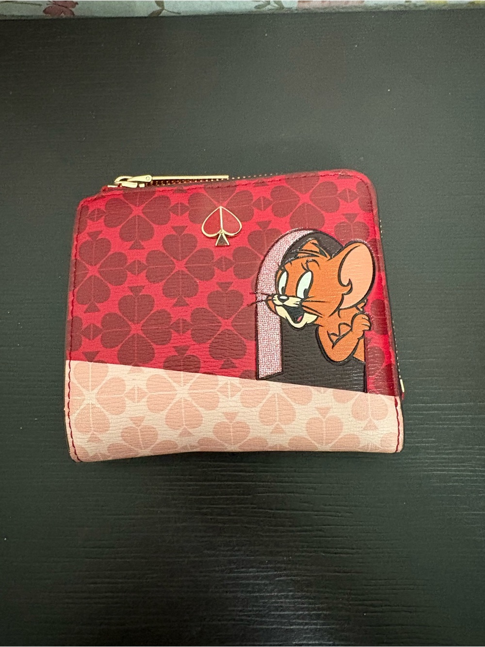 Kate Spade New York Red & Pink Tom and Jerry Small bifold Zip Wallet. EUC